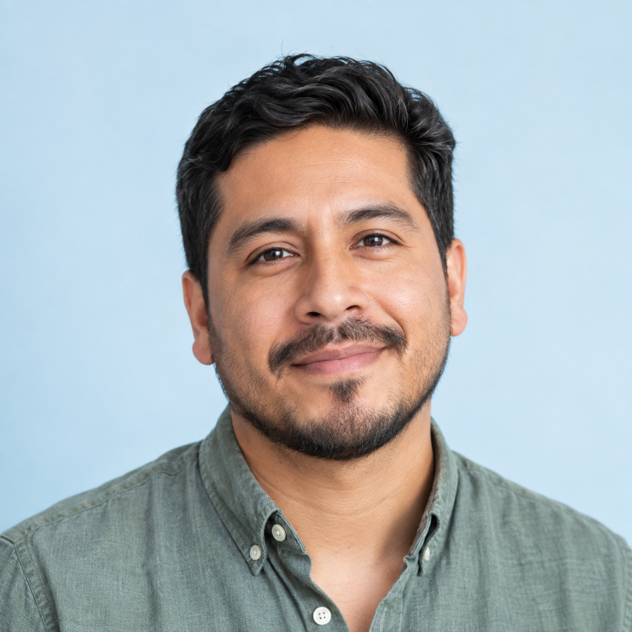 Portrait of Fahim, a Bruna Financial Services customer